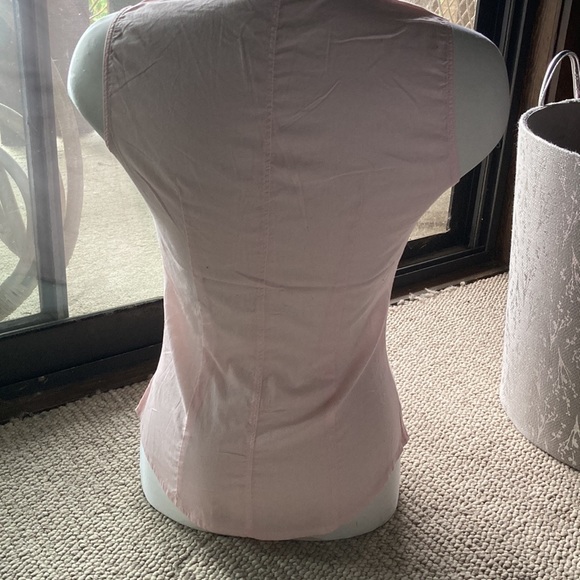 Blouse v neck button down - Picture 2 of 4